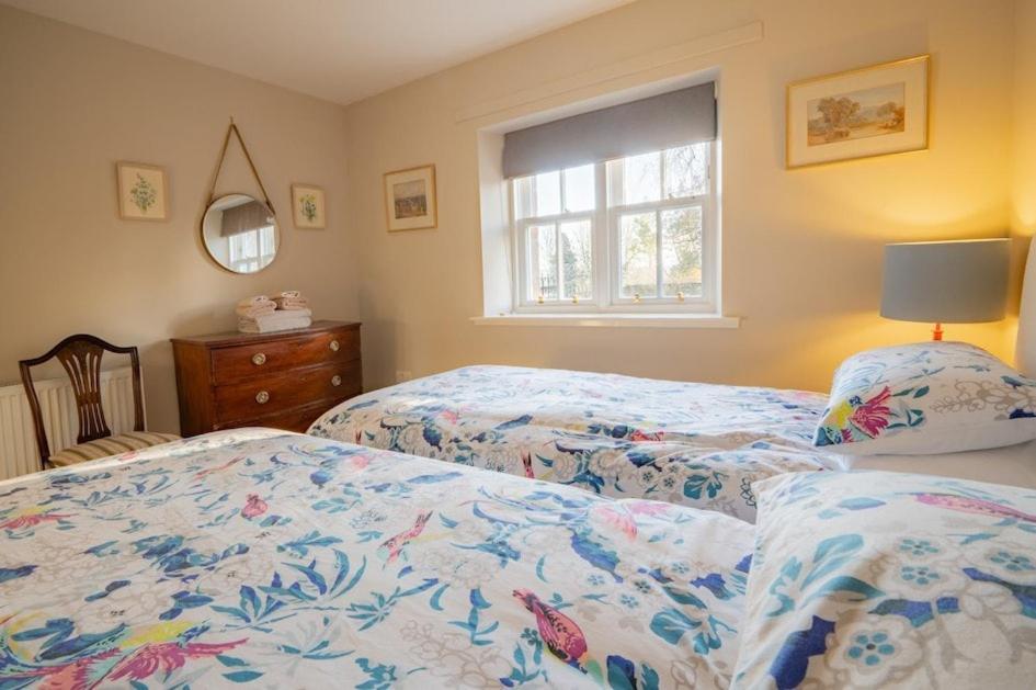 Foulis Castle Gate Lodge Evanton Экстерьер фото