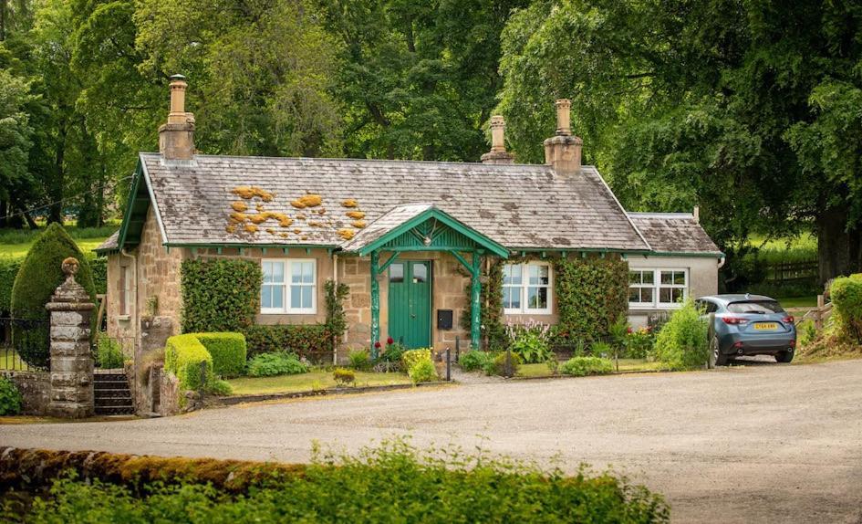Foulis Castle Gate Lodge Evanton Экстерьер фото